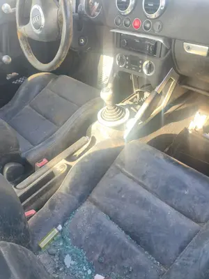 Foto de CONSOLA CENTRAL AUDI TT COUPE/ROADSTER (8N3/8N9) 1.8 20V Turbo (180 CV / 132 KW)