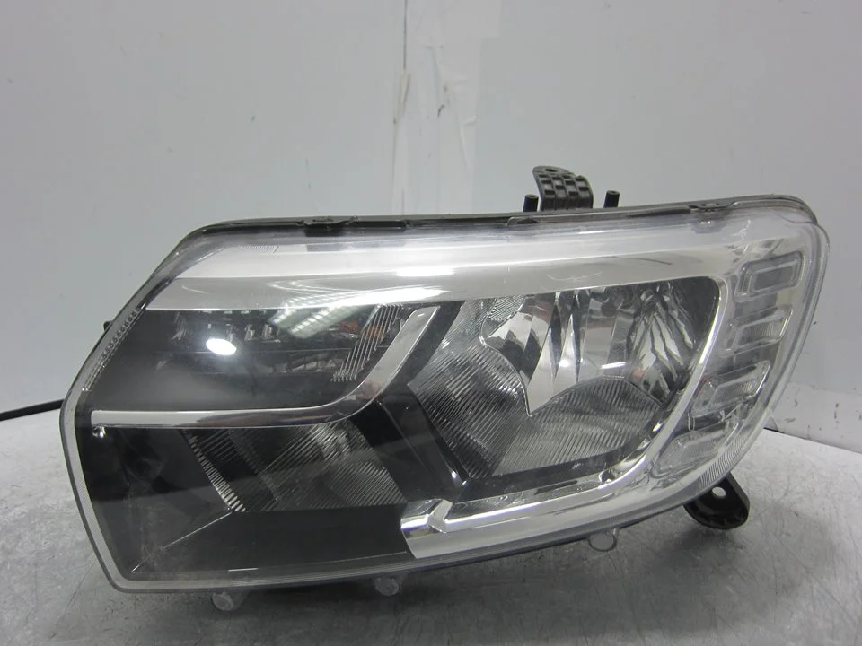 Foto de FARO IZQUIERDO DACIA LOGAN II 1.5 dCi Diesel FAP CAT (90 CV / 66 KW) referencia 26004218R