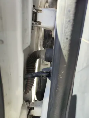 Foto de RETENEDOR PUERTA FORD TRANSIT CONNECT (TC7) 1.8 TDCi CAT (90 CV / 66 KW)