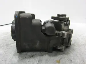 Foto de BOMBA DIRECCION BMW SERIE 3 BERLINA (E46) 2.0 Diesel CAT (116 CV / 85 KW) referencia 6757465 foto 4