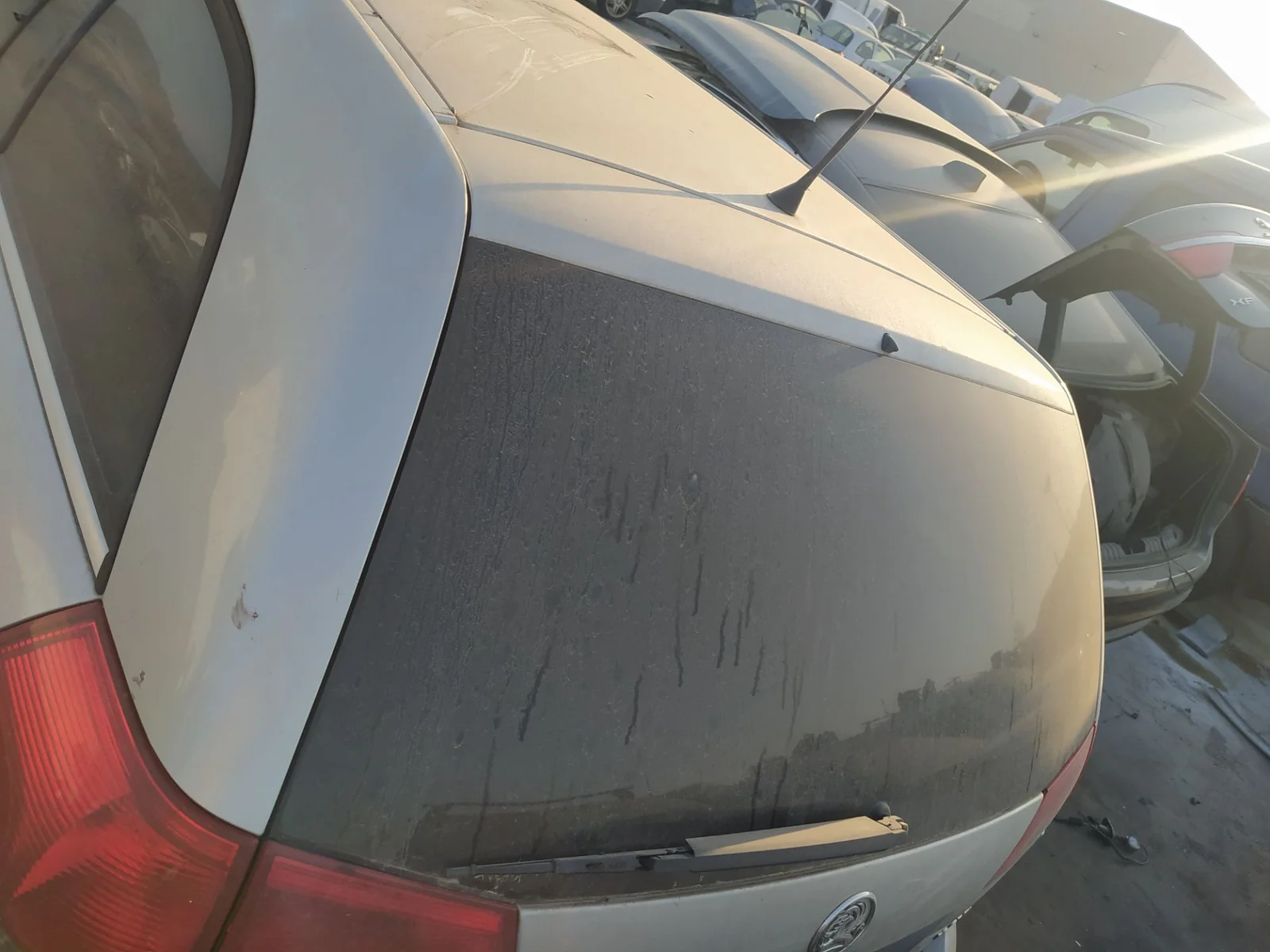 Foto de CERRADURA MALETERO / PORTON OPEL VECTRA C CARAVAN 2.2 16V CAT (Z 22 YH / LCH) (155 CV / 114 KW)
