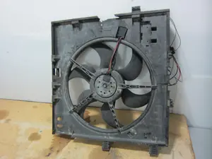 Foto de ELECTROVENTILADOR MERCEDES-BENZ VITO FURGÓN (638) 2.2 16V CDI Turbodiesel CAT (82 CV / 60 KW) referencia 6385004800 foto 3