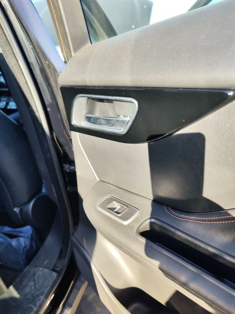 Foto de MANETA INTERIOR TRASERA DERECHA JAGUAR F-PACE 3.0 V6 Diesel CAT (301 CV / 221 KW) referencia GX7322600AC
