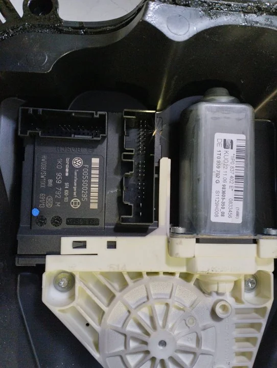 Foto de ELEVALUNAS DELANTERO DERECHO SEAT LEON (1P1) referencia 1P0867436
