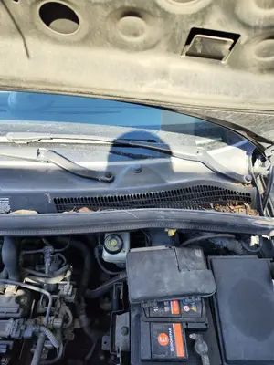 Foto de MOTOR LIMPIA DELANTERO OPEL CORSA D 1.2 16V CAT (Z 12 XEP / LB4) (80 CV / 59 KW)