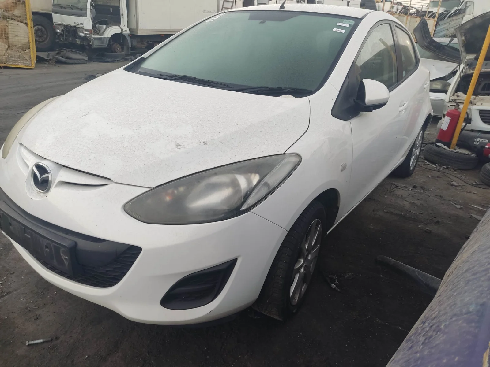 Foto de ALETA DELANTERA IZQUIERDA MAZDA 2 BERLINA (DE) 1.3 16V CAT (75 CV / 55 KW)