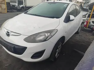 Foto de ALETA DELANTERA IZQUIERDA MAZDA 2 BERLINA (DE) 1.3 16V CAT (75 CV / 55 KW)