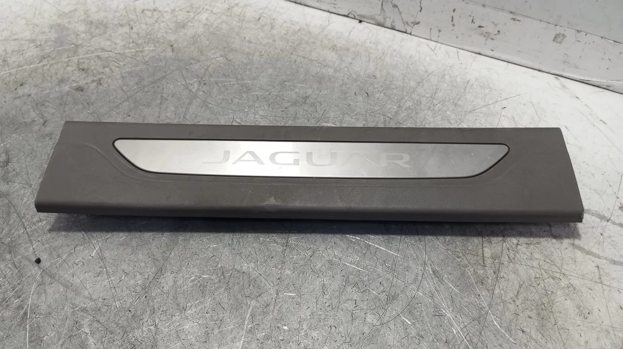 Foto de NO IDENTIFICADO JAGUAR XF 2.0 Diesel CAT (163 CV / 120 KW) referencia GX6313200