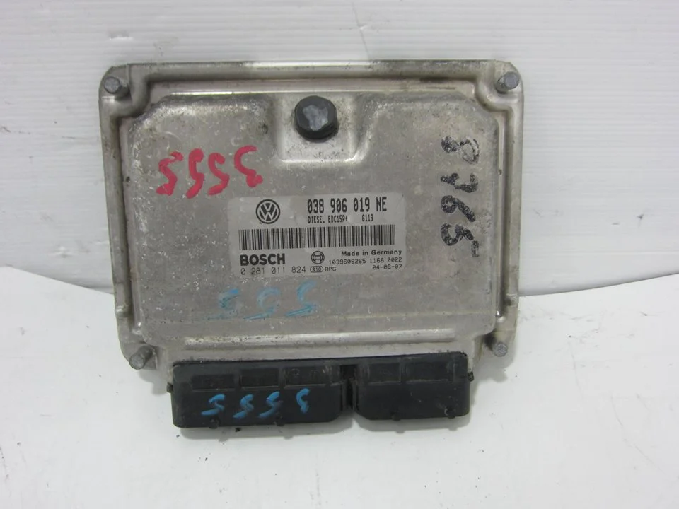 Foto de CENTRALITA MOTOR UCE SEAT CORDOBA BERLINA (6L2) 1.9 TDI (101 CV / 74 KW) referencia 038906019NE