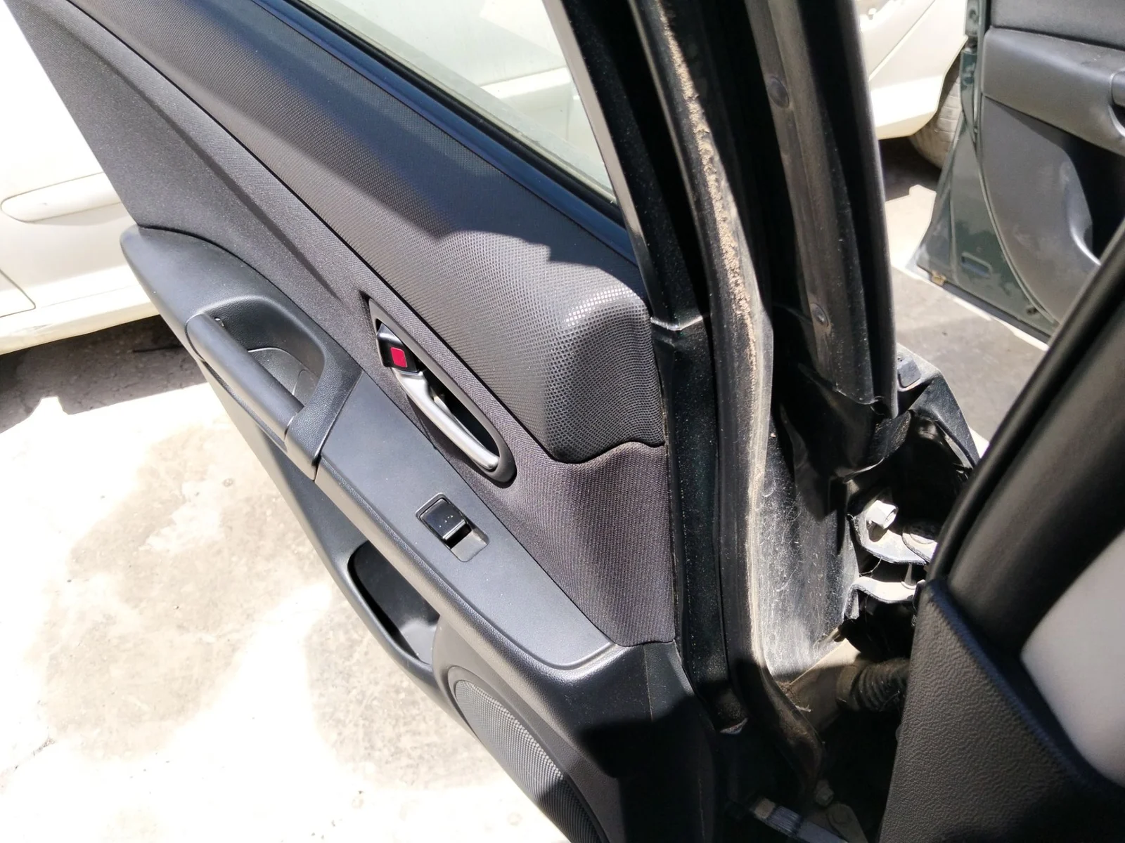 Foto de MANDO ELEVALUNAS TRASERO IZQUIERDO MAZDA 3 BERLINA (BK) 1.6 16V CAT (105 CV / 77 KW)
