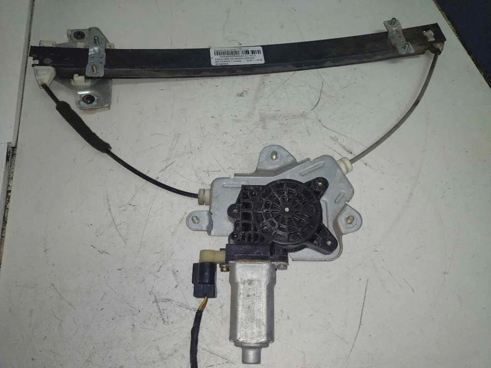 Foto de ELEVALUNAS DELANTERO DERECHO KIA PICANTO (SA) 1.1 CAT (65 CV / 48 KW) referencia 8240407010