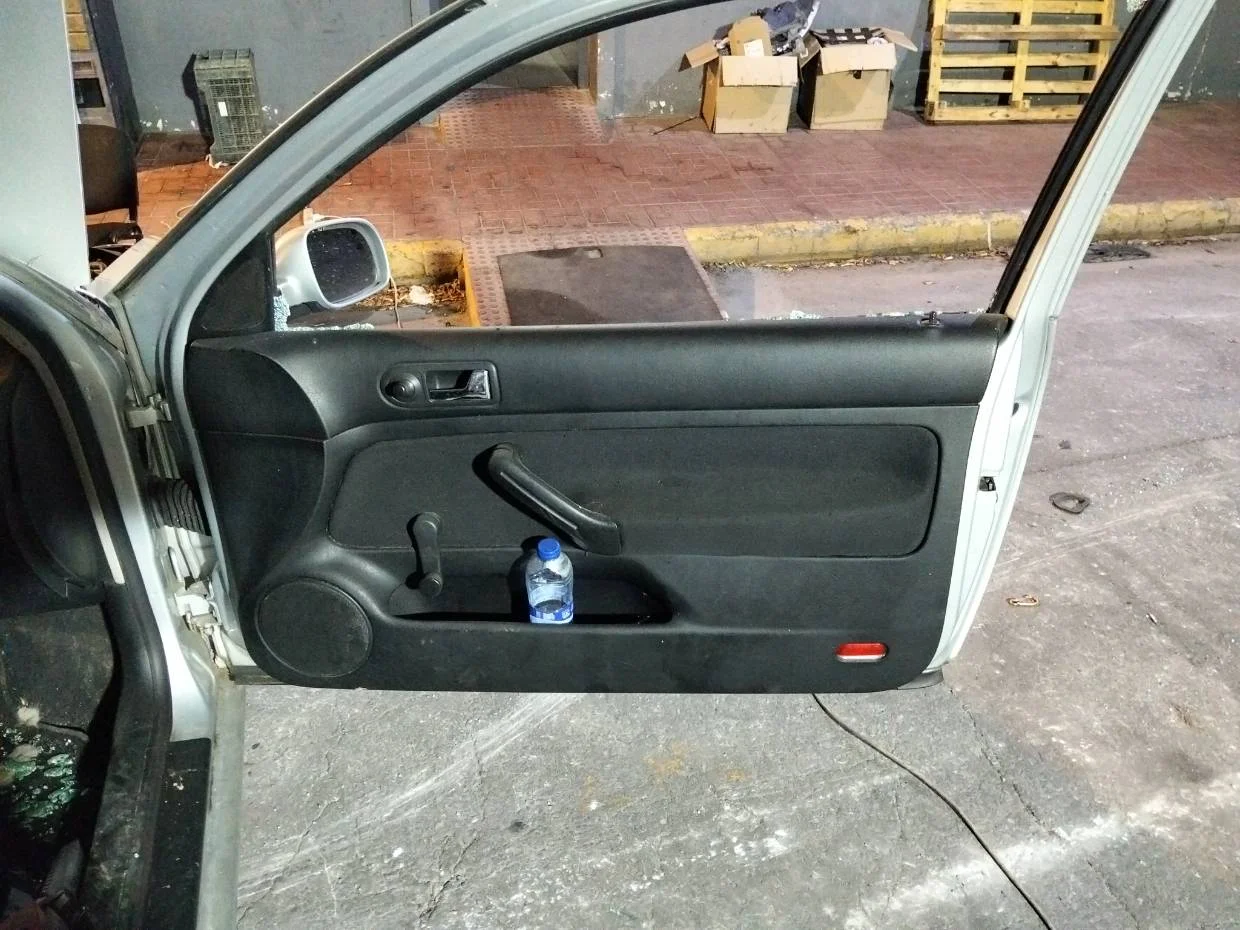 Foto de GUARNECIDO PUERTA DELANTERA DERECHA VOLKSWAGEN GOLF IV BERLINA (1J1)(10.1997)