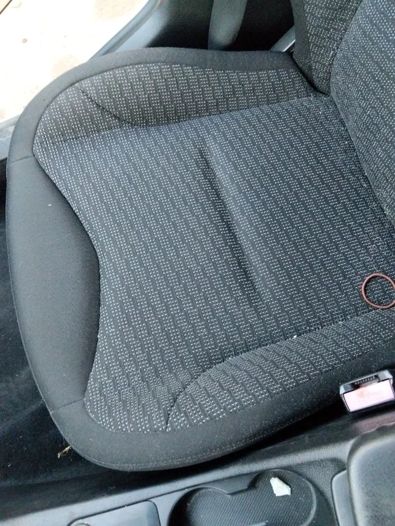 Foto de ASIENTO DELANTERO DERECHO PEUGEOT 308 SW 1.6 HDi FAP CAT (9HZ / DV6TED4) (109 CV / 80 KW)