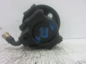 Foto de BOMBA DIRECCION FORD FOCUS BERLINA (CAK) 1.8 TDDI Turbodiesel CAT (90 CV / 66 KW) foto 4