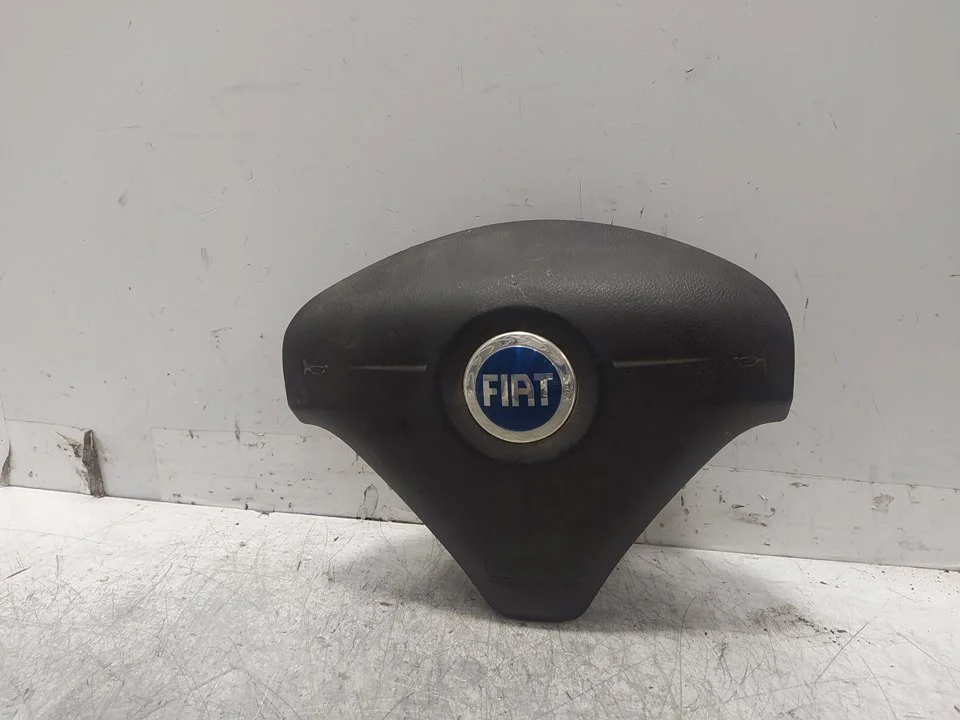 Foto de AIRBAG DELANTERO IZQUIERDO FIAT CROMA (194) 1.9 8V JTD CAT (939A1000 / 192A8000) (120 CV / 88 KW) referencia 96907200