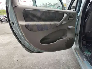 Foto de GUARNECIDO PUERTA TRASERA IZQUIERDA CITROEN XSARA PICASSO 2.0 HDi CAT (RHY / DW10TD) (90 CV / 66 KW)