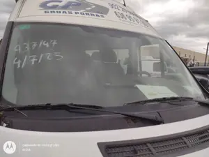 Foto de PARABRISAS FORD TRANSIT COMBI (TT9) 2.4 TDCi CAT (116 CV / 85 KW)