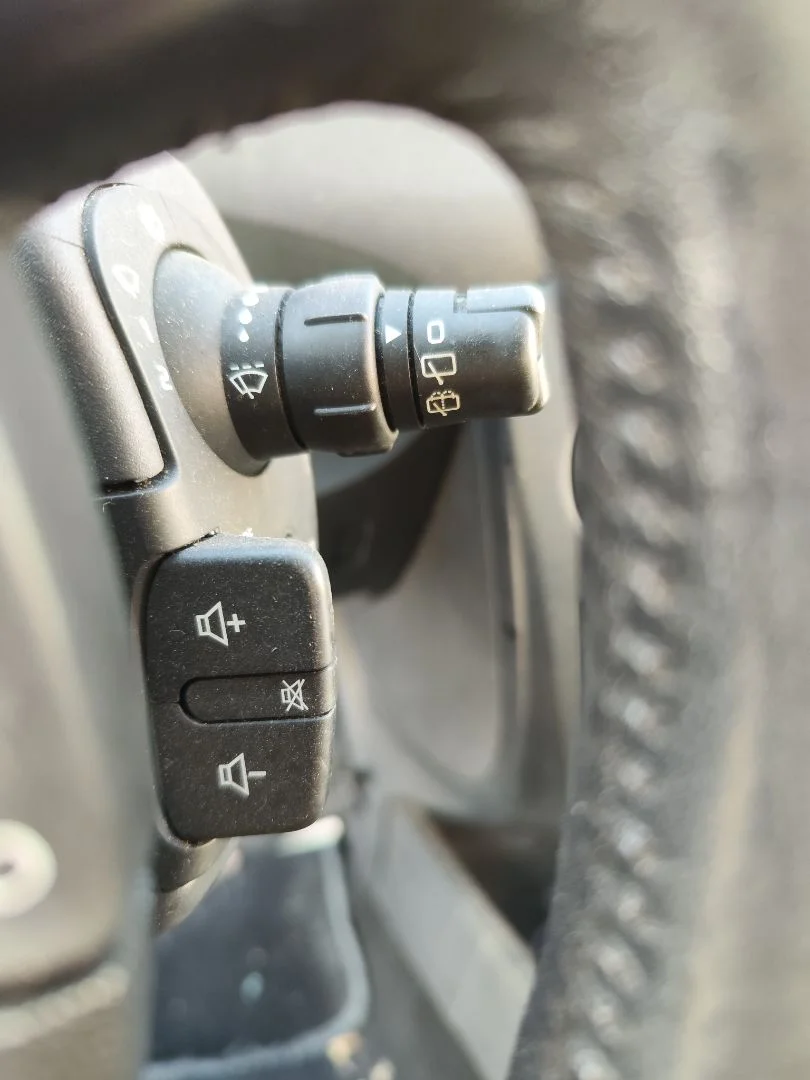 Foto de MANDO LIMPIA RENAULT CLIO III 1.4 16V (98 CV / 72 KW)