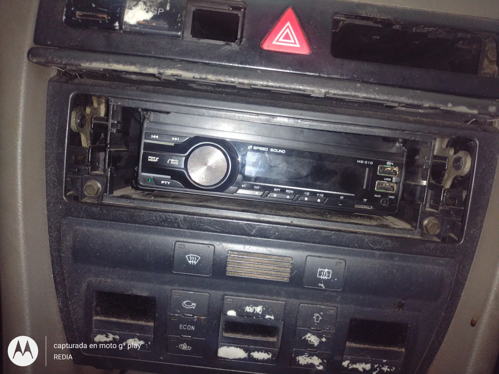 Foto de SISTEMA AUDIO / RADIO CD AUDI A6 BERLINA (4B2) 1.9 TDI (131 CV / 96 KW)
