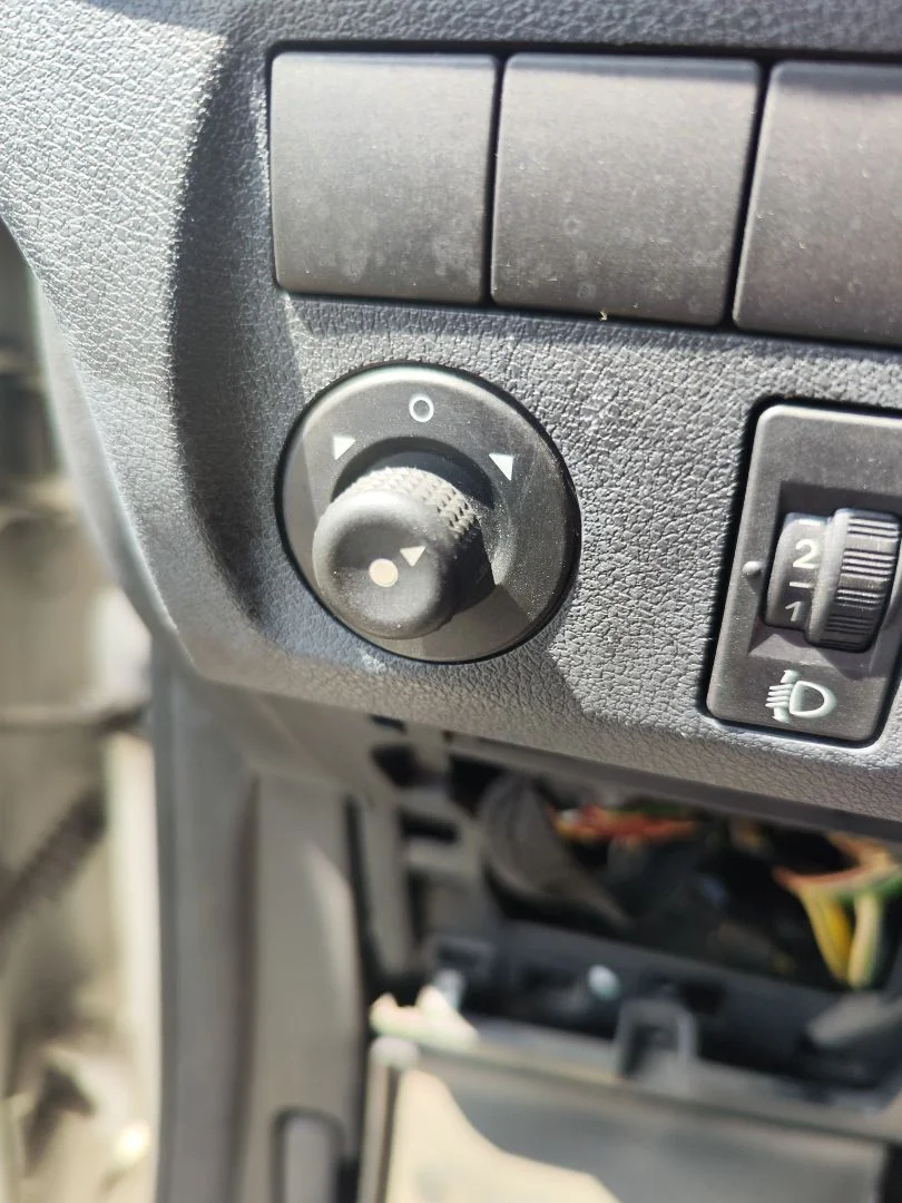 Foto de MANDO RETROVISOR CITROEN BERLINGO FURGÓN 1.6 16V HDi FAP (90 CV / 66 KW)