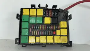 Foto de CAJA RELES / FUSIBLES LAND ROVER RANGE ROVER (LP) referencia 142046052896