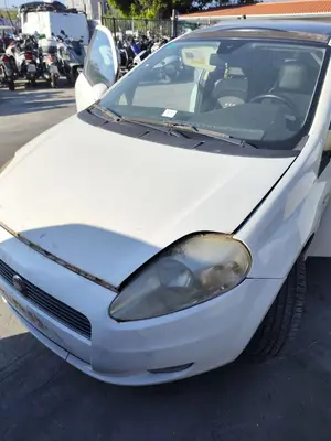 Foto de CAPO FIAT GRANDE PUNTO (199) 1.4 (95 CV / 70 KW) referencia 0051701140 foto 3