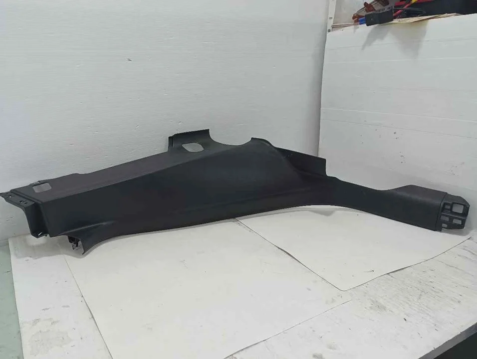 Foto de MOLDURA PORSCHE MACAN (95BA) referencia 95B867768F