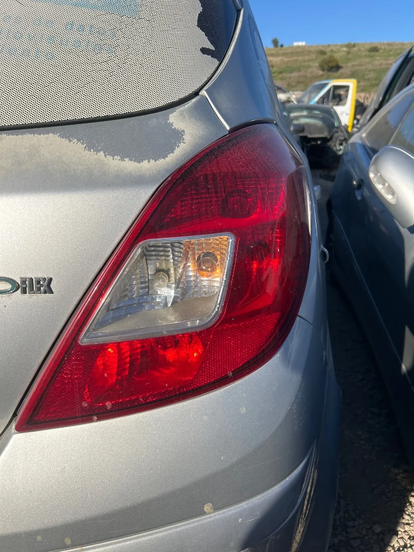 Foto de PILOTO TRASERO DERECHO OPEL CORSA D 1.3 16V CDTI (75 CV / 55 KW) referencia 93190951
