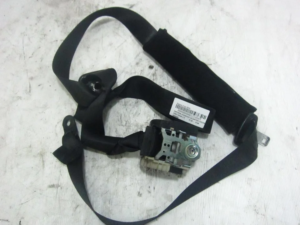 Foto de CINTURON SEGURIDAD DELANTERO IZQUIERDO FORD FOCUS II (1.6 (90 CV / 66 KW) diesel) referencia 33040326