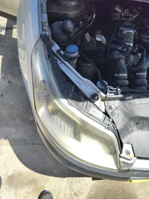 Foto de FARO DERECHO CITROEN C4 BERLINA 1.6 16V HDi (90 CV / 66 KW) referencia 6206L4 foto 2