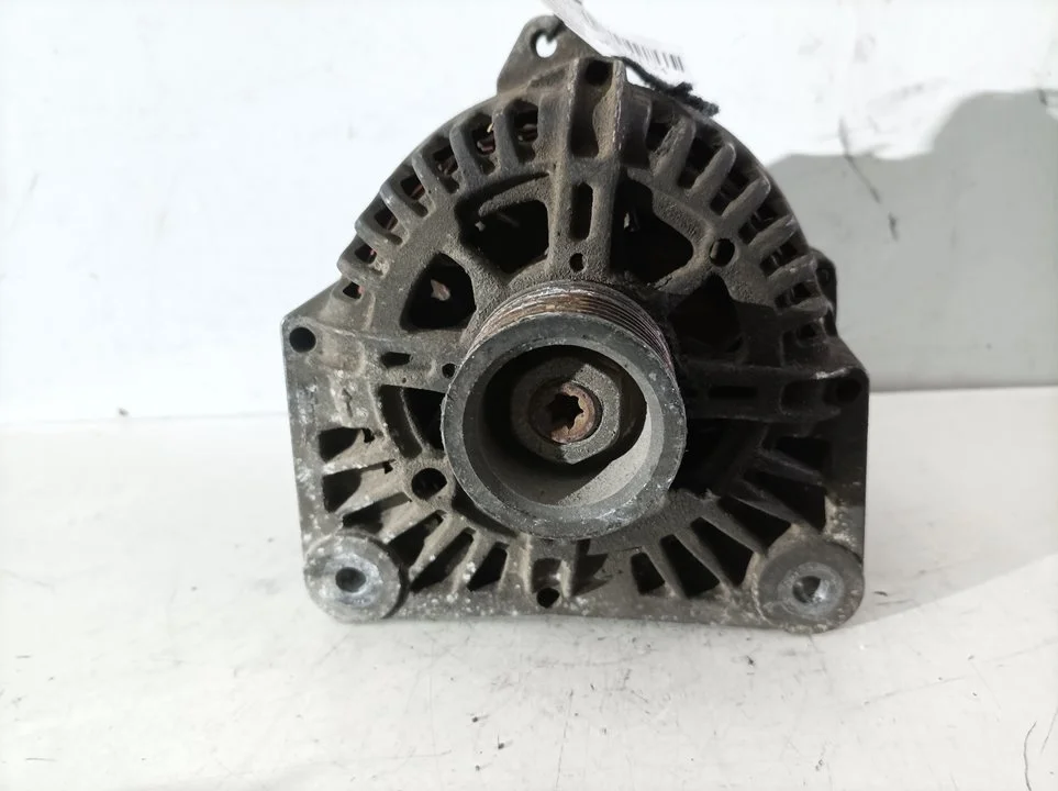 Foto de ALTERNADOR RENAULT MEGANE II BERLINA 3P referencia 8200086161