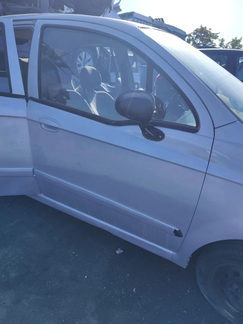 Foto de PUERTA DELANTERA DERECHA CHEVROLET MATIZ 0.8 CAT (52 CV / 38 KW) referencia 96601158