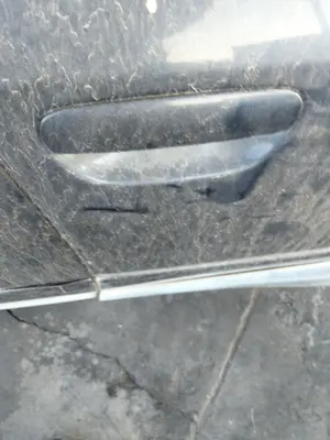 Foto de MANETA EXTERIOR DELANTERA DERECHA AUDI A6 BERLINA (4B2) 1.8 20V Turbo (150 CV / 110 KW)