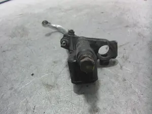 Foto de BOMBA FRENO TRASERA PIAGGIO (VESPA) X 7 124 cm3 - 11 kW (15 CV / 11 KW) referencia CM074801 foto 2