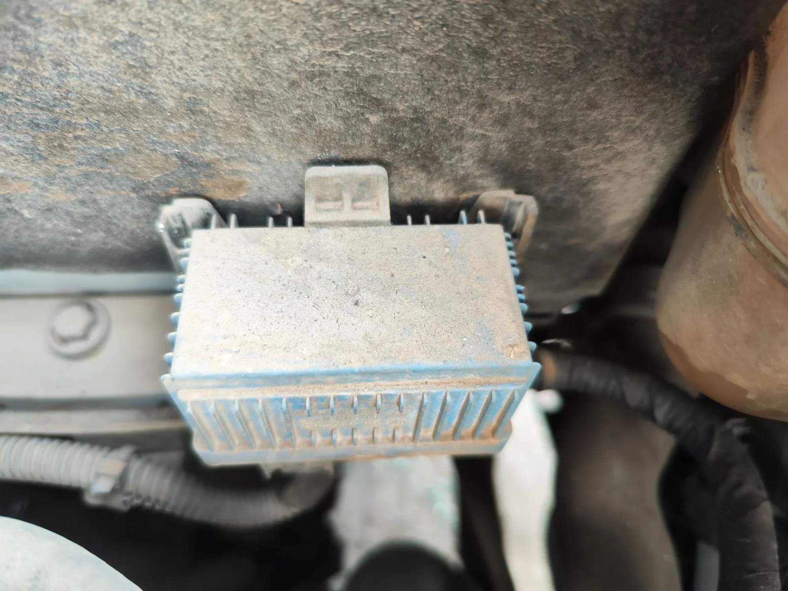 Foto de CAJA PRECALENTAMIENTO OPEL CORSA D 1.3 16V CDTI (75 CV / 55 KW)
