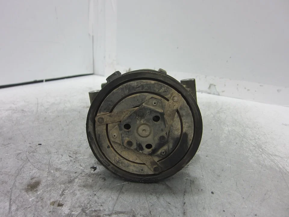 Foto de COMPRESOR AIRE ACONDICIONADO RENAULT MEGANE II GRANDTOUR referencia 8200316164