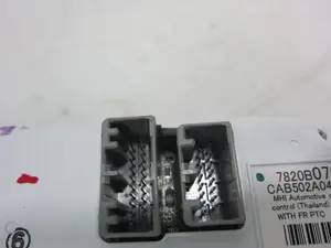 Foto de MANDO CALEFACCION / AIRE ACONDICIONADO MITSUBISHI ASX (GA0W) 1.6 CAT (117 CV / 86 KW) referencia 7820B079 foto 2