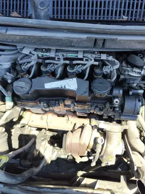 Foto de MOTOR COMPLETO FORD FOCUS C-MAX (CAP)(2003) 1.6 TDCi CAT (90 CV / 66 KW) referencia HHDA foto 2