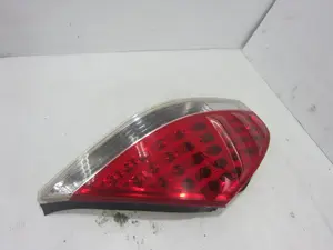 Foto de PILOTO TRASERO IZQUIERDO BMW SERIE 6 CABRIO (E64) 4.8 V8 CAT (367 CV / 270 KW) referencia 63216911891 foto 4