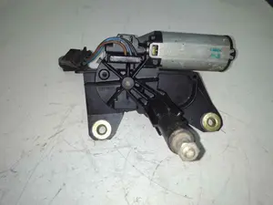 Foto de MOTOR LIMPIA TRASERO OPEL ASTRA G BERLINA 2.0 16V DI CAT (X 20 DTL / LD3) (82 CV / 60 KW) referencia 90559440 foto 4