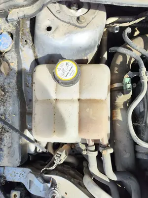 Foto de DEPOSITO EXPANSION FORD FOCUS BERLINA (CAP) 1.8 TDCi Turbodiesel CAT (116 CV / 85 KW)