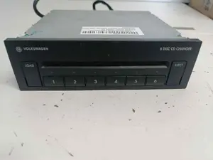 Foto de SISTEMA AUDIO / RADIO CD VOLKSWAGEN PASSAT BERLINA (3B3) 1.9 TDI (131 CV / 96 KW) referencia 3B7035110 foto 1