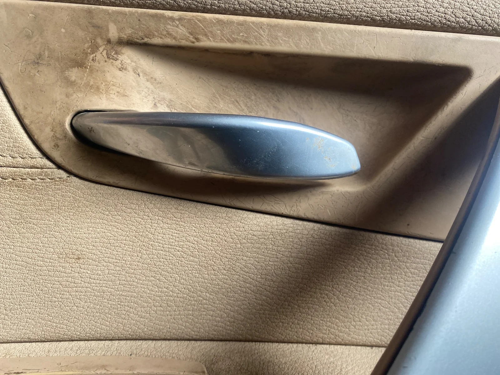 Foto de MANETA INTERIOR DELANTERA IZQUIERDA BMW SERIE X3 (E83) 2.0 Turbodiesel CAT (177 CV / 130 KW)