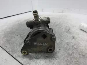 Foto de BOMBA DIRECCION PEUGEOT 205 BERLINA 1.8 Diesel (60 CV / 44 KW) foto 5