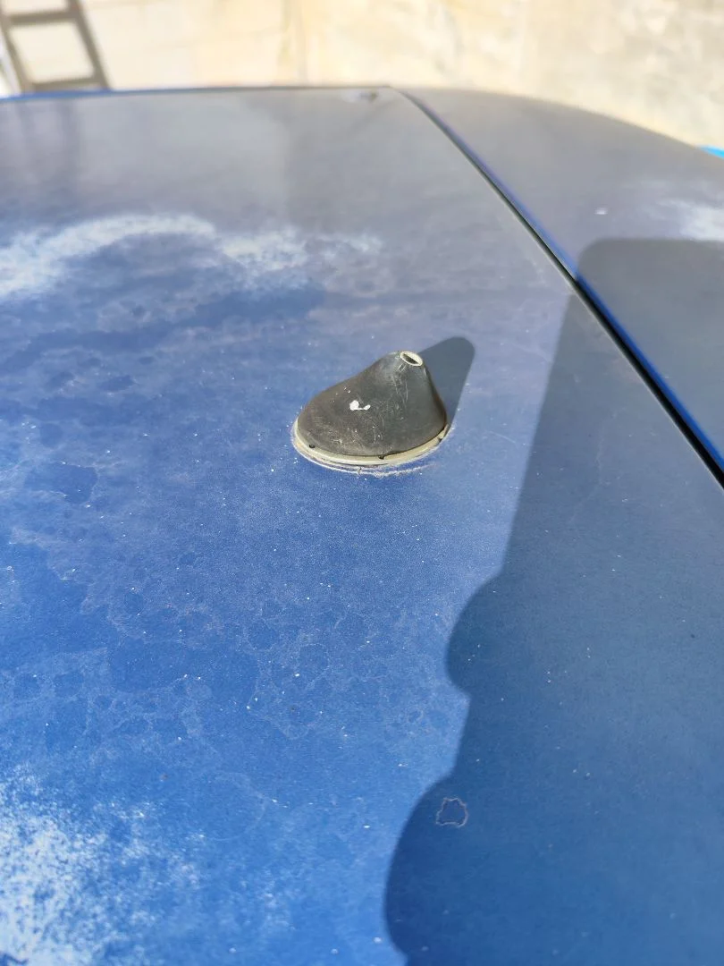 Foto de BASE DE ANTENA RENAULT MEGANE II BERLINA 5P 1.5 dCi Diesel (101 CV / 74 KW)