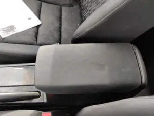 Foto de APOYABRAZOS CENTRAL HONDA ACCORD BERLINA (CL/CN) 2.0 VTEC CAT (155 CV / 114 KW)