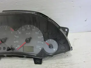 Foto de CUADRO INSTRUMENTOS FORD FOCUS FAMILIAR (CAK) 1.8 TDCi CAT (101 CV / 74 KW) referencia 98AP10841BC foto 7