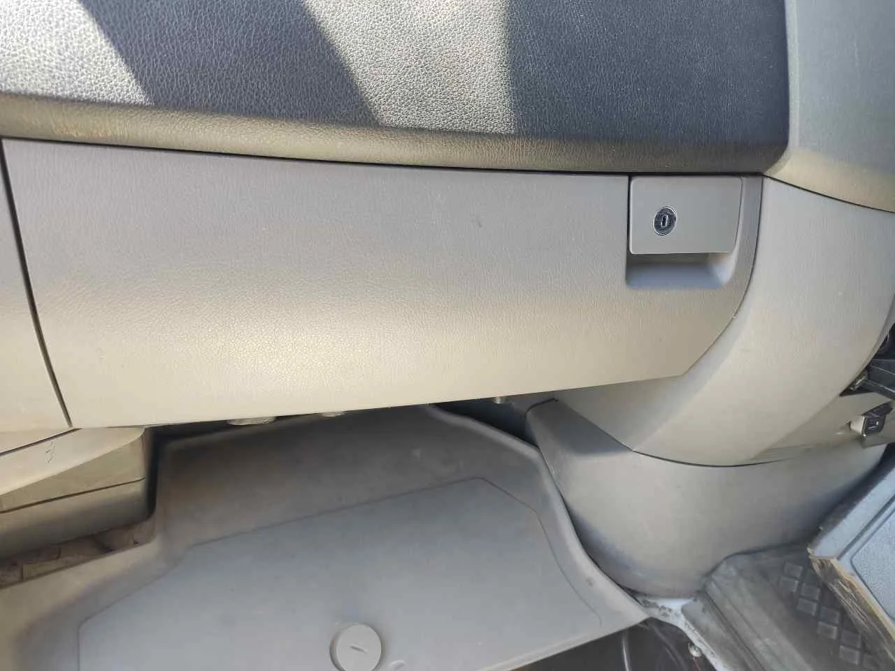 Foto de GUANTERA MERCEDES-BENZ SPRINTER II FURGÓN 2.1 CDI CAT (129 CV / 95 KW)