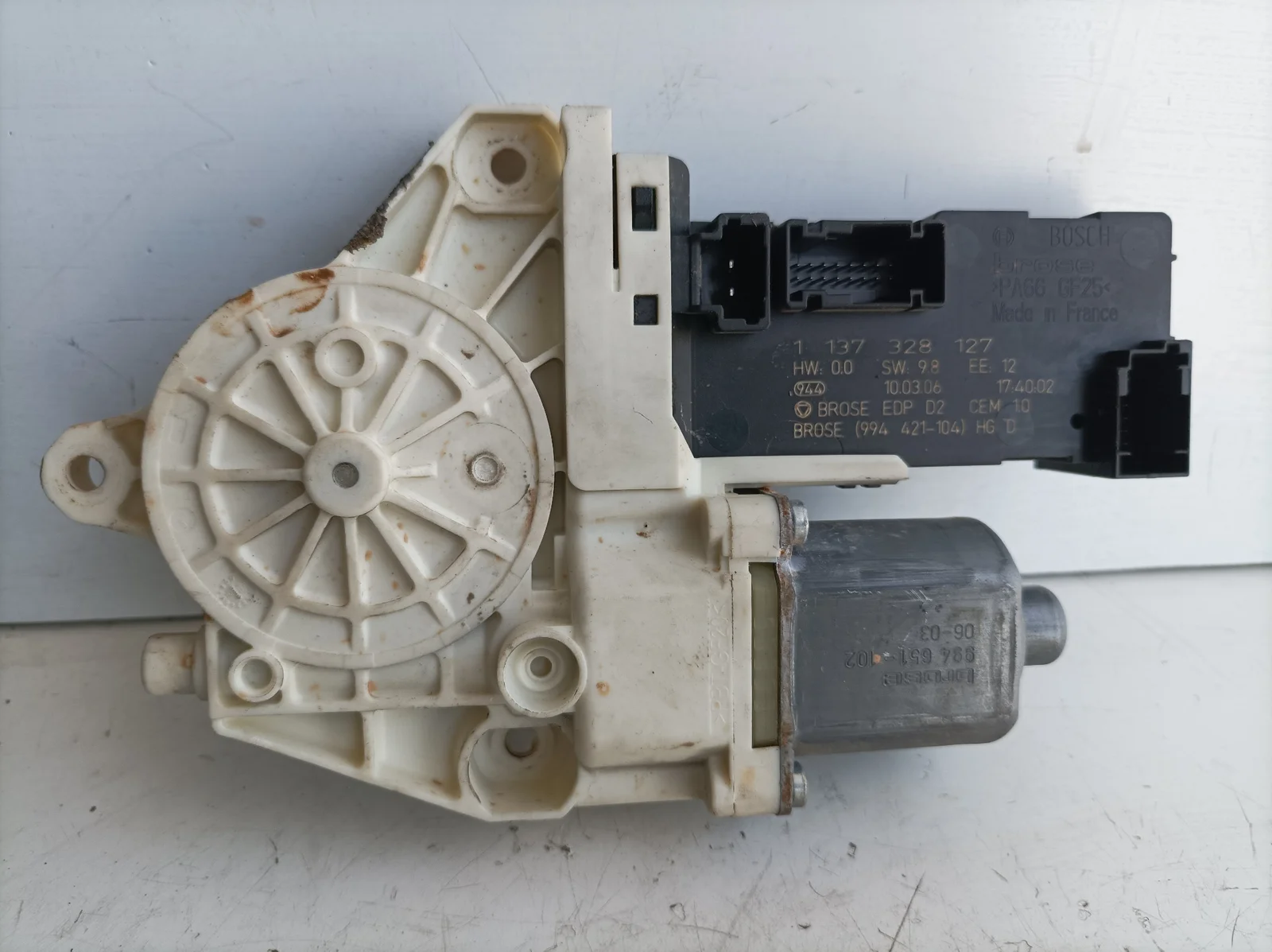 Foto de MOTOR ELEVALUNAS DELANTERO DERECHO PEUGEOT 407 SW referencia 1137328127