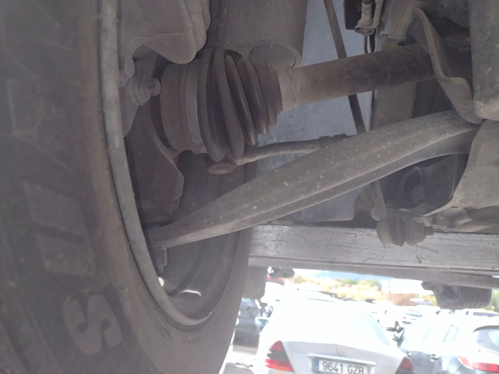 Foto de BRAZO SUSPENSION INFERIOR DELANTERO IZQUIERDO PEUGEOT 308 1.6 16V HDi (90 CV / 66 KW) referencia 9807914280